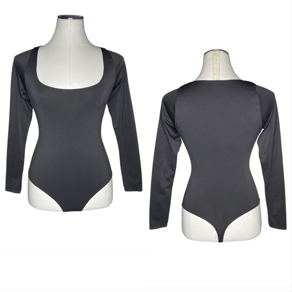 Skims Essential Long Sleeve Scoop Neck Bodysuit size L/XL
